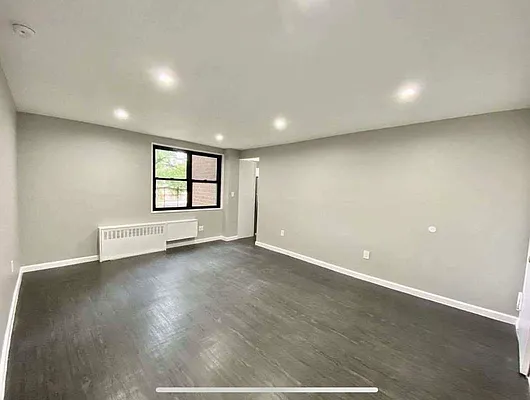 Rented by Bruma Realty LLC | media 2