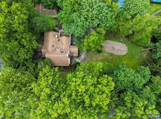 99 Glenwood Rd, Englewood, NJ 07631