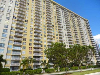 231 174th St APT 1609, Sunny Isles Beach, FL, 33160