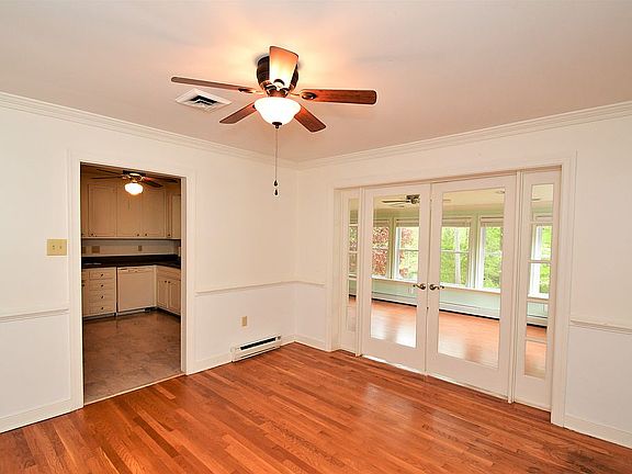 4th image of 6353 Lakeway Dr