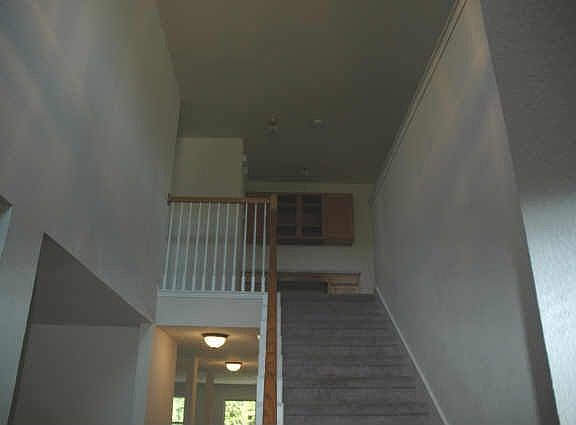 4th image of 5009 Raymond Dr
