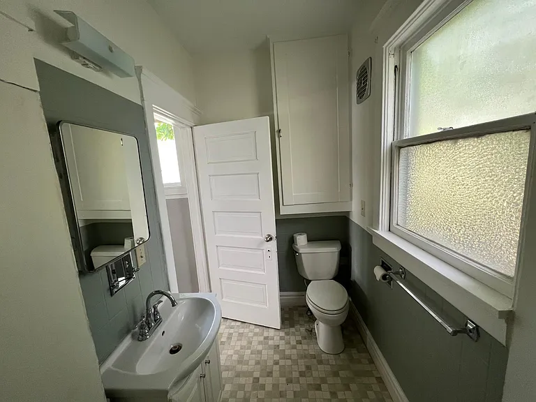 319 Harrison St — Photo 17