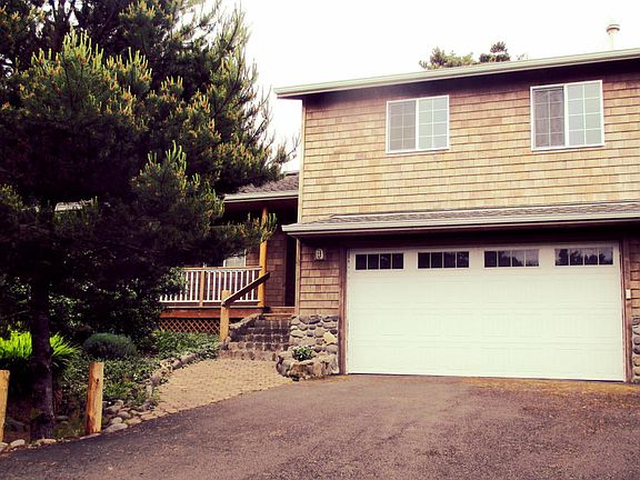 2nd image of 1813 NW Sandpiper Dr