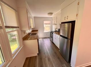 1480 Boxwood Dr, Blacksburg, VA 24060