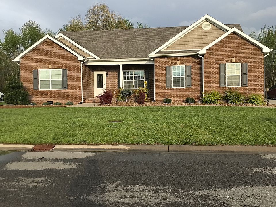1st image of 808 Gainesway Dr