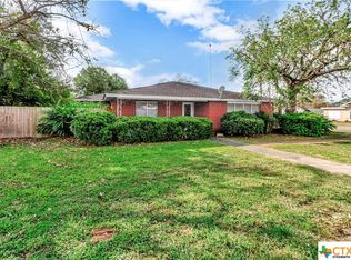 349 W Pearl St, Goliad, TX 77963