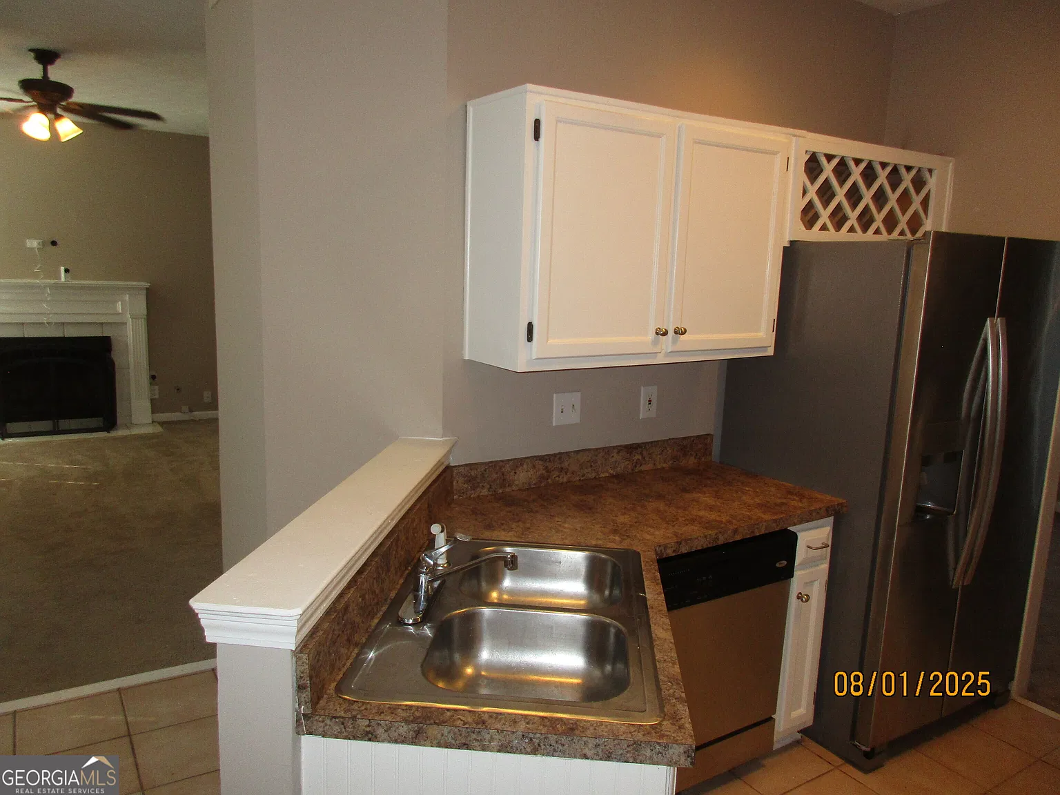 4 bed, 2.5 bath, $2,300 — Photo 4