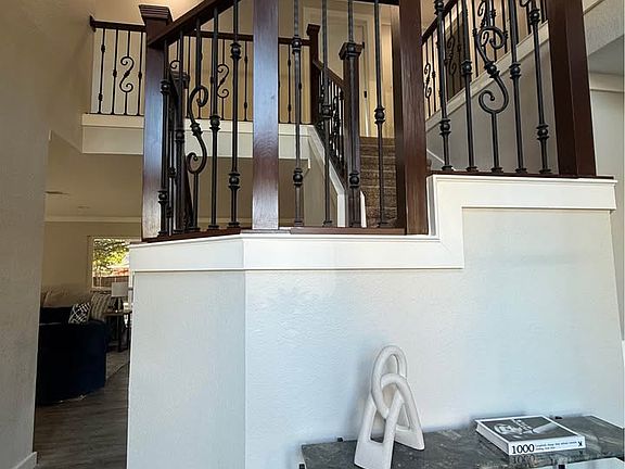 3rd image of 3824 Parkmont Dr