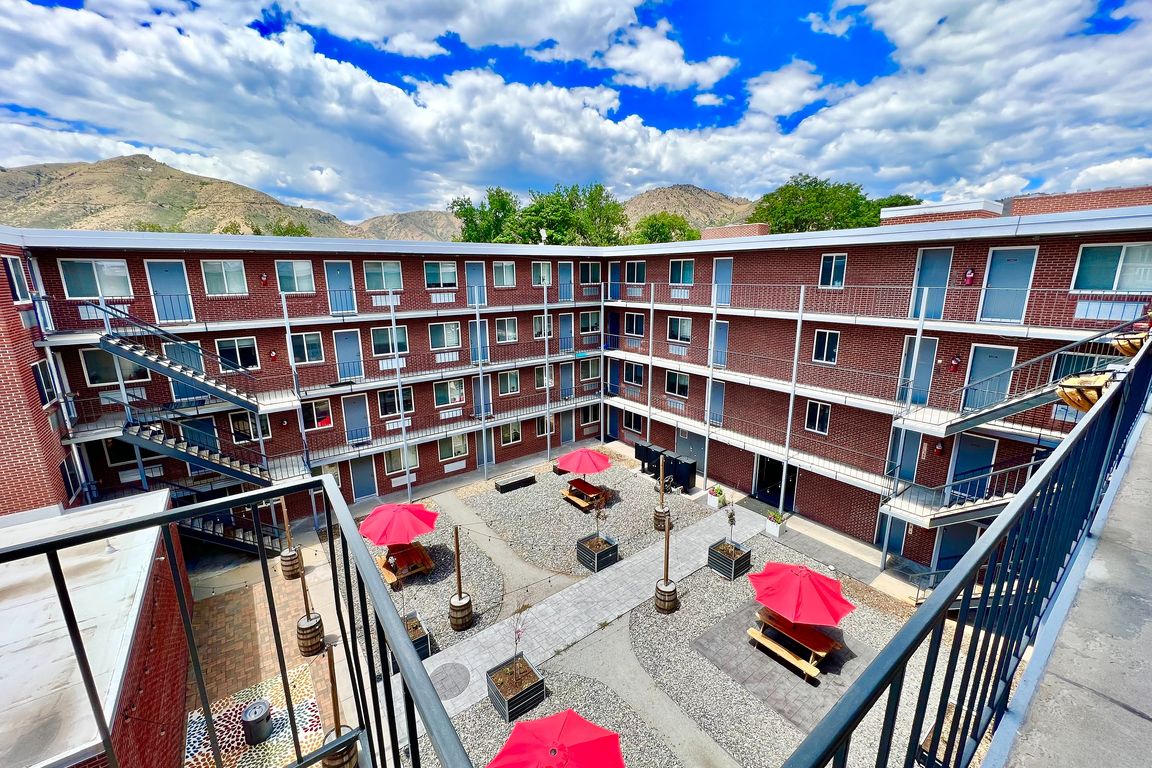 Experience community living in this delightful complex with stunning mountain views.
