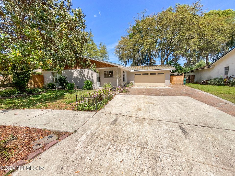 1st image of 11631 MOSSY Way