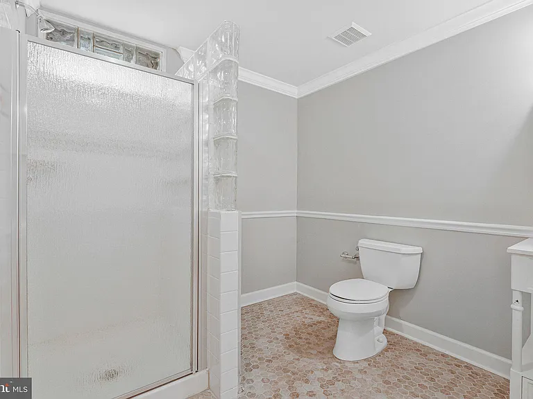 5834 Seven Pines Ct — Photo 42