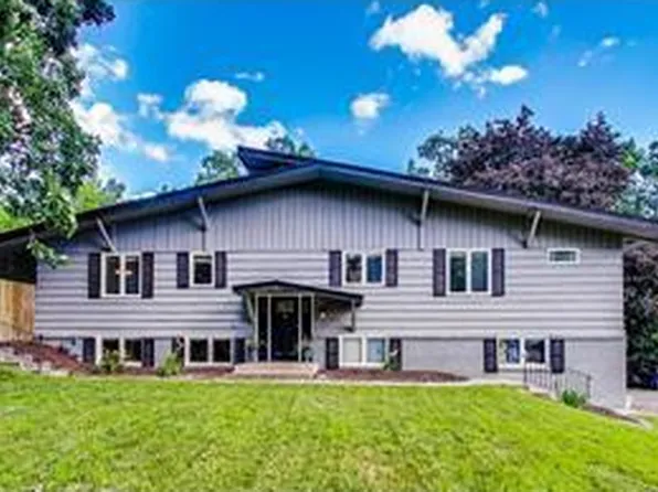 109 Shasta Ct, Apple Valley, MN 55124