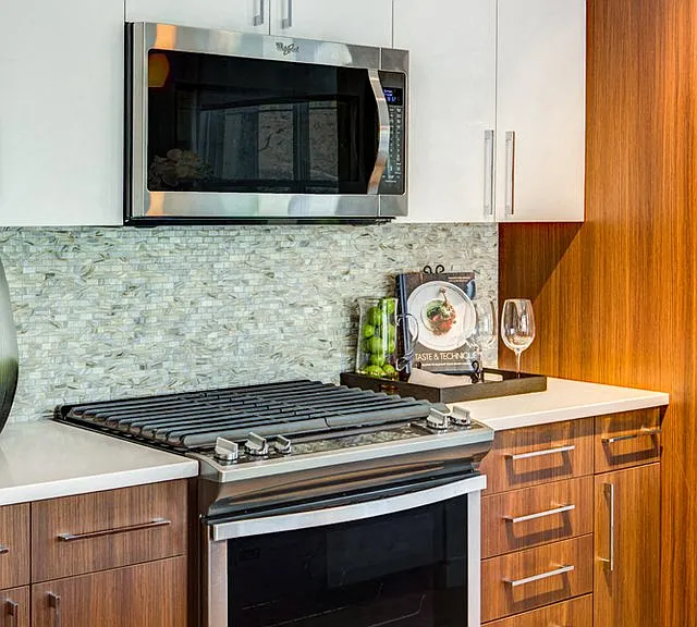 The Danforth Apartments — Photo 25