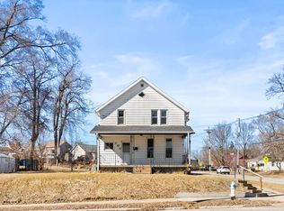 701 W 8th St, Muscatine, IA 52761