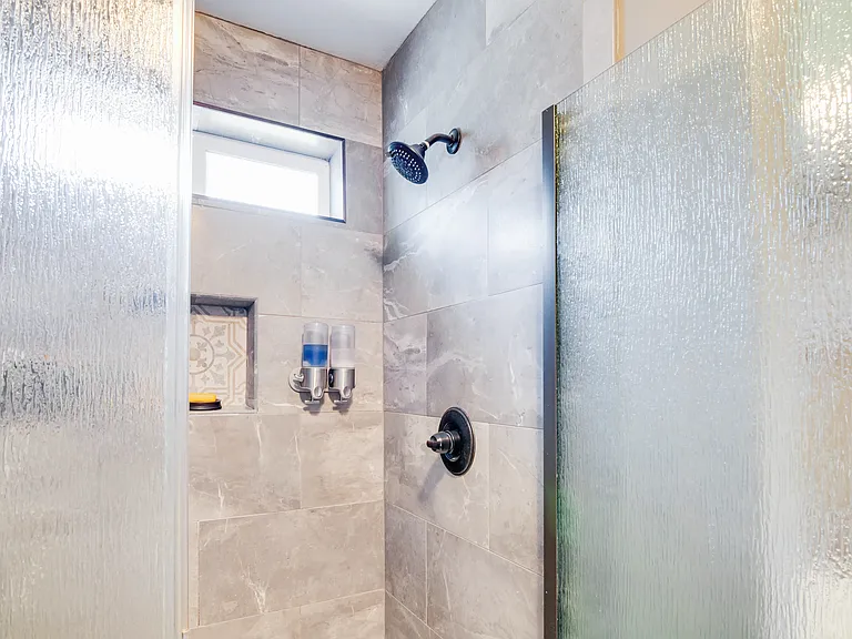 5529 NE Voyage Ave — Photo 28