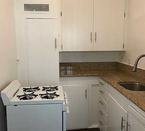 5th image of 127 N Edgemont St APT 6