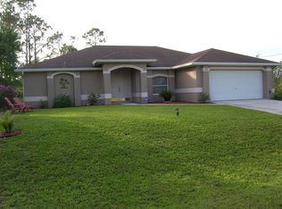 552 Cypress Ave S, Lehigh Acres, FL 33936