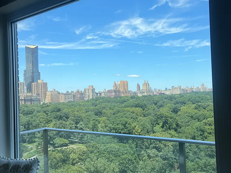 40 Central Park S #19C — Photo 9