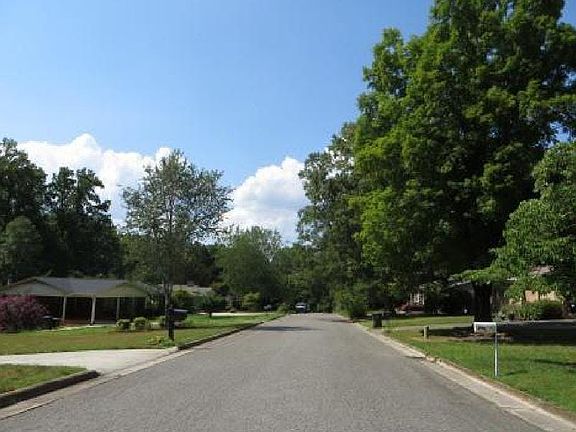 4th image of 406 Myra Ln