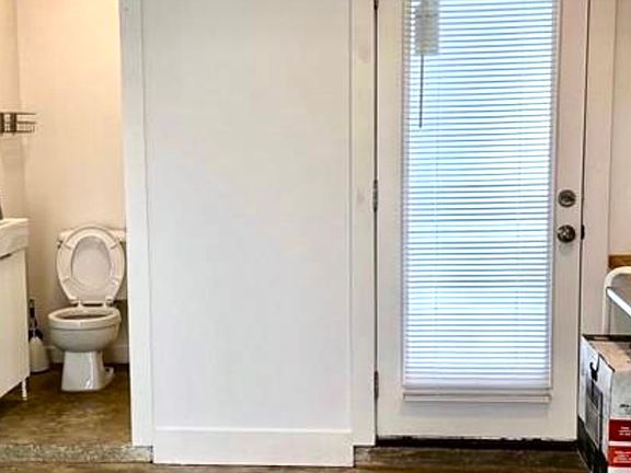4th image of 1419B Alamo St