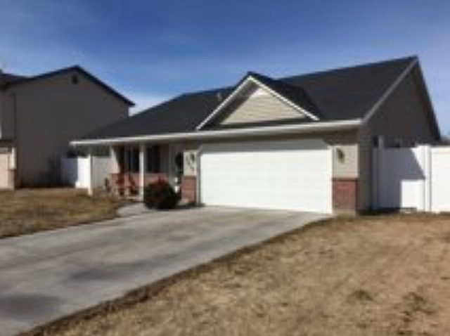 1st image of 3655 E Pearce Dr