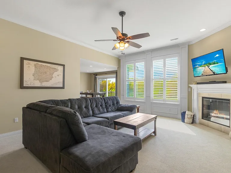 5611 Abercorn Dr — Photo 3