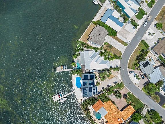 2nd image of 980 Boca Ciega Isle Dr