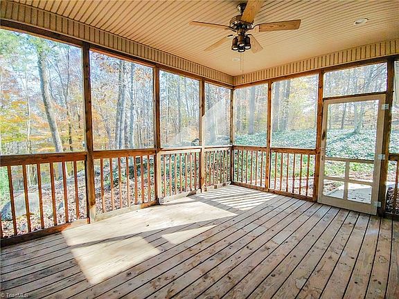 5th image of 400 Garden Valley Dr