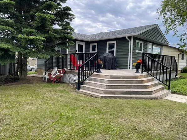 932 SW 4th Ave, Hines Creek, AB T0H 2A0