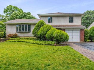 9 Kenwood Dr, Massapequa, NY 11758