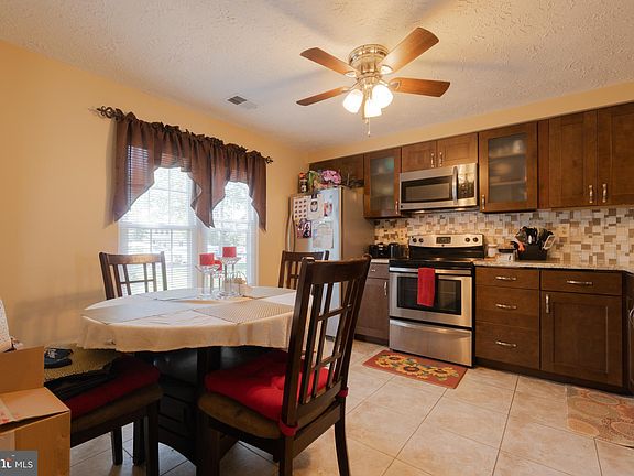 4th image of 2112 Tanglewood Dr