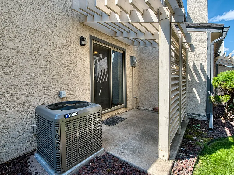 4618 Excalibur Ct — Photo 7