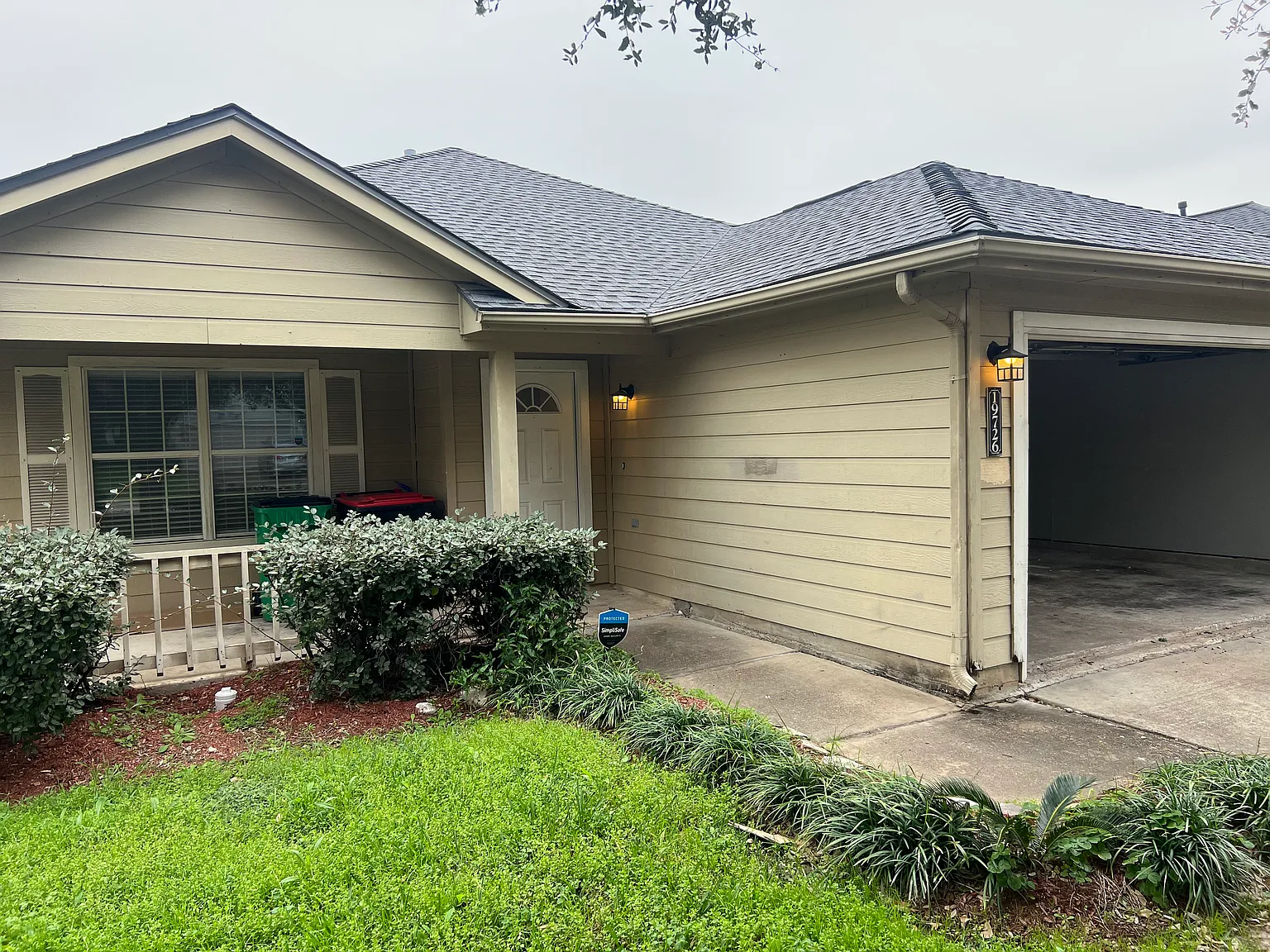 3 bed, 1784 sqft, $1,850 — Photo 1