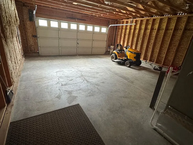 655 Chapman Rd — Photo 27
