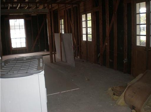 4th image of 6312 Paris Ave