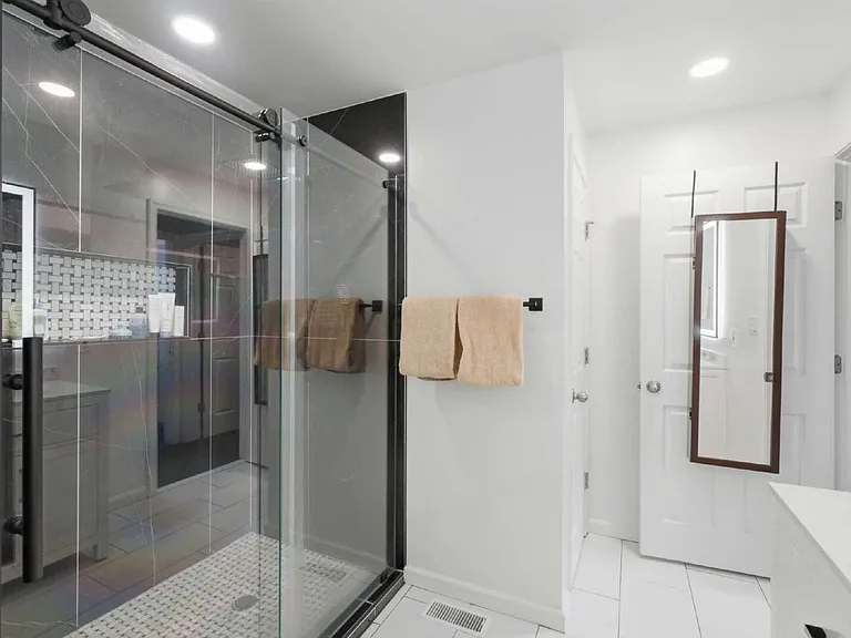 1899 Crescent Park Dr #108A — Photo 30