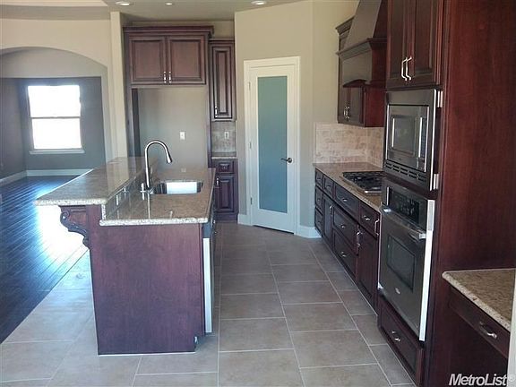 4th image of 1439 Wildwood Dr