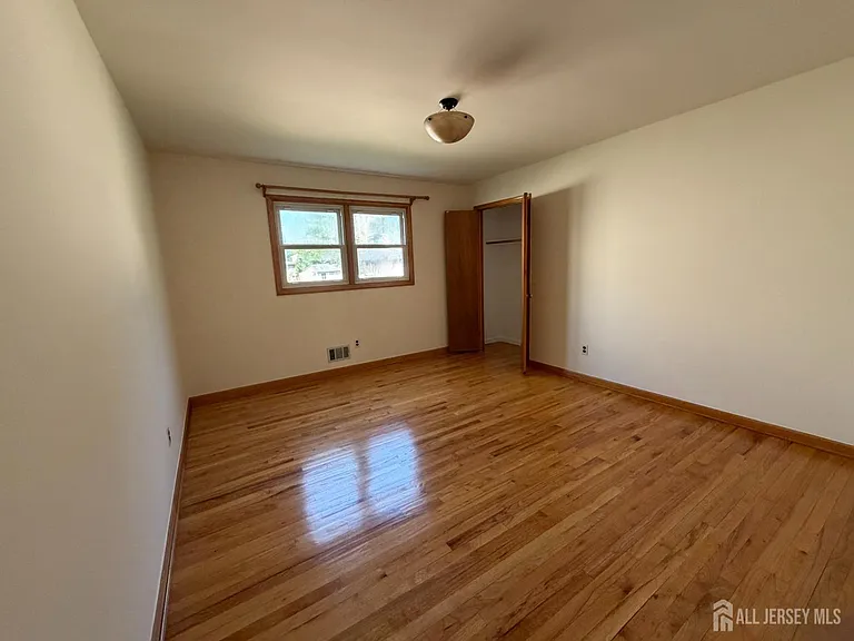 830 2nd St — Photo 14