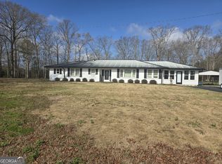 10 Wolfskin Rd, Arnoldsville, GA 30619