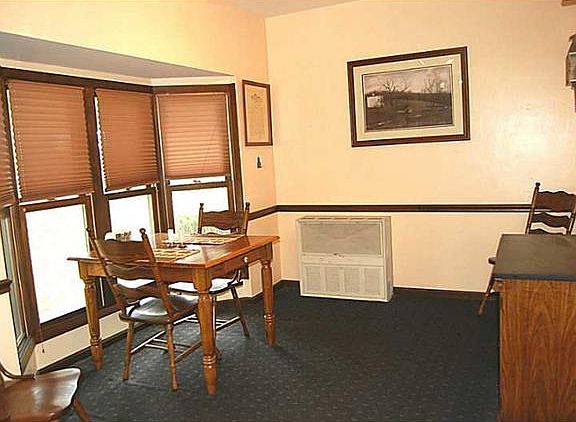 5th image of 2236 Wyland Ave