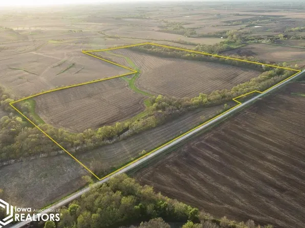 1700 Creamery Rd, Earlham, IA 50072