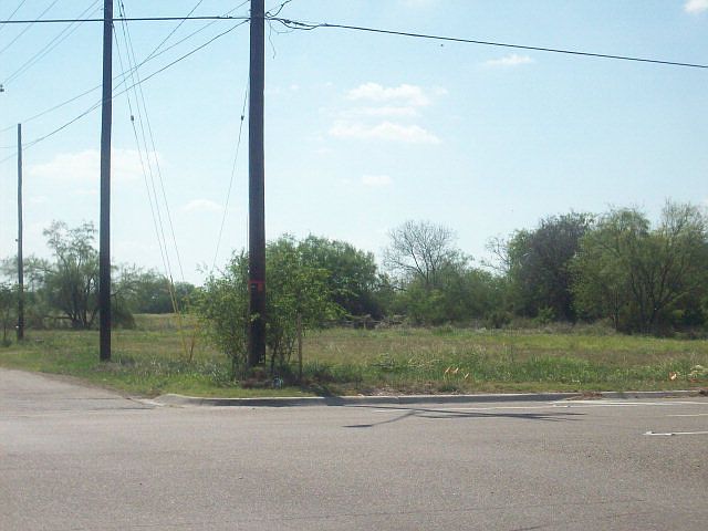 1st image of 10901 N 10th St