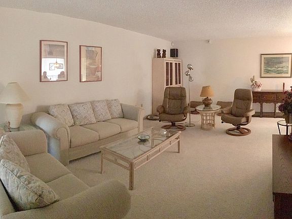 4th image of 13359 W Stonebrook Dr