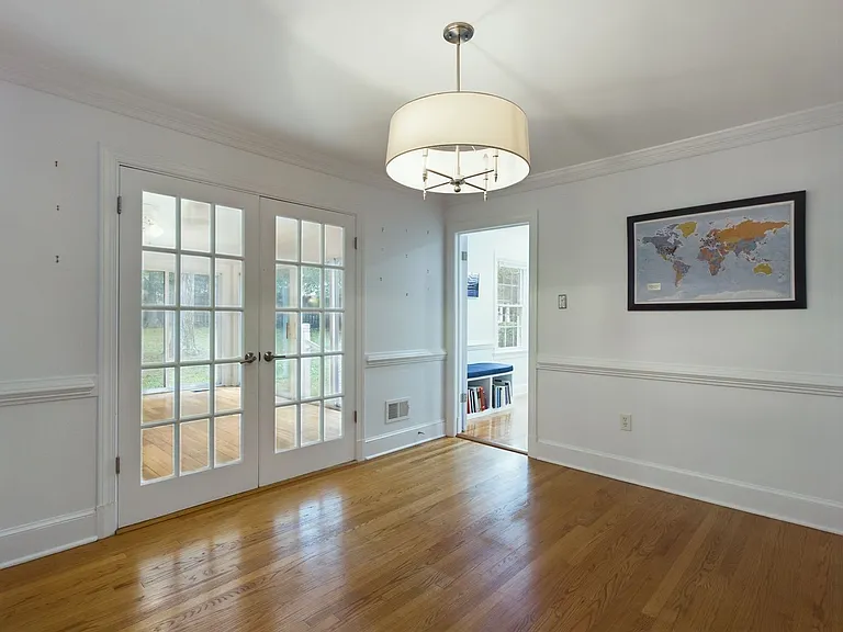 10211 Windbluff Dr — Photo 13