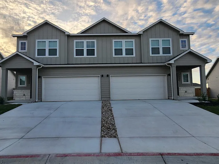 2337 Moon Tower Trl — Photo 1