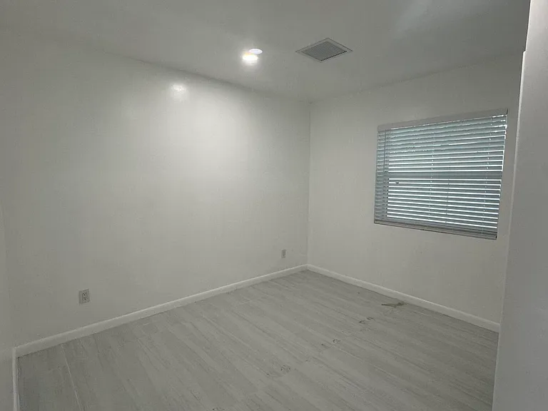 4591 Purdy Ln #8-8-8 — Photo 8