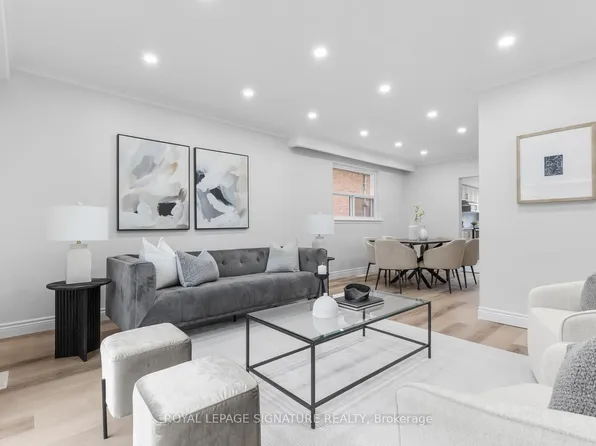 17 Norfield Cres, Toronto, ON M9W 1X5
