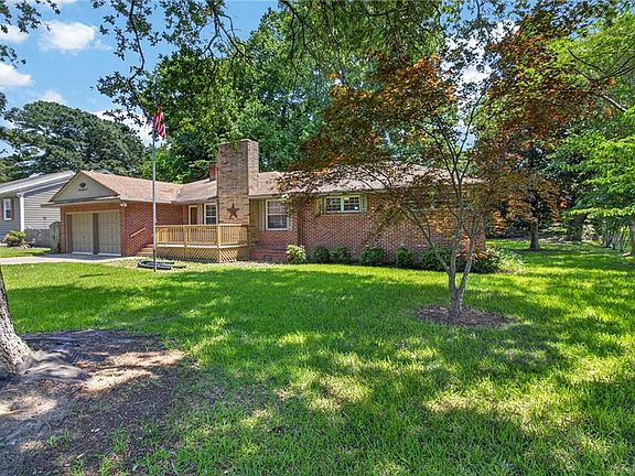 3rd image of 3301 Brookside Ln