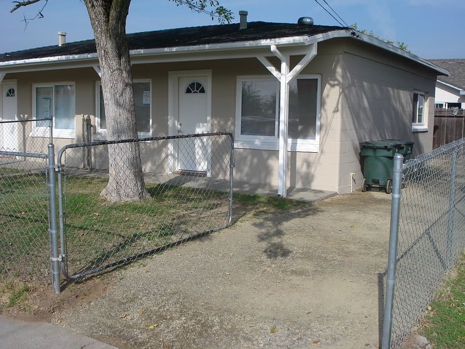 1st image of 1003 Roanoke Ave