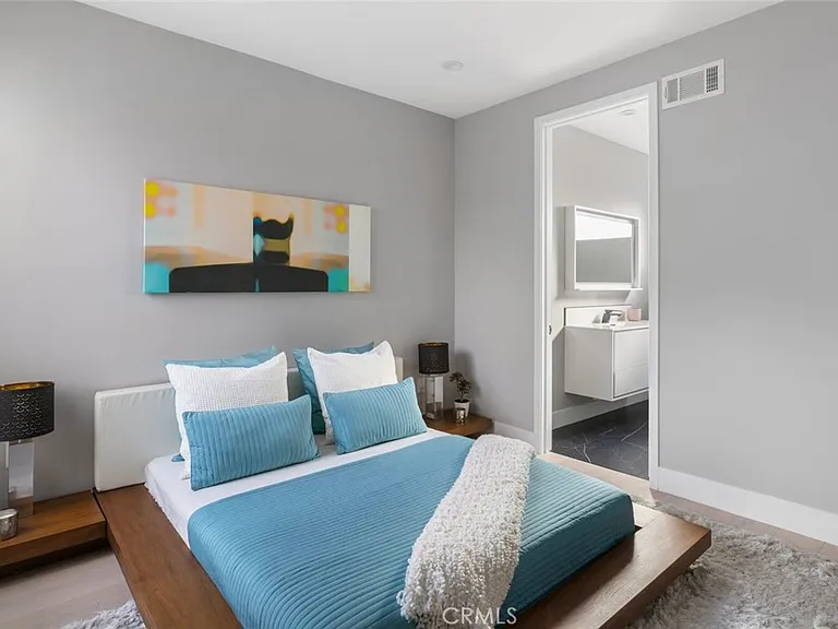 4731 Topanga Canyon Blvd — Photo 19